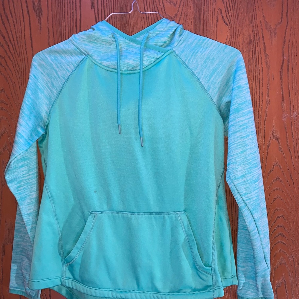 Cute sweatshirt.